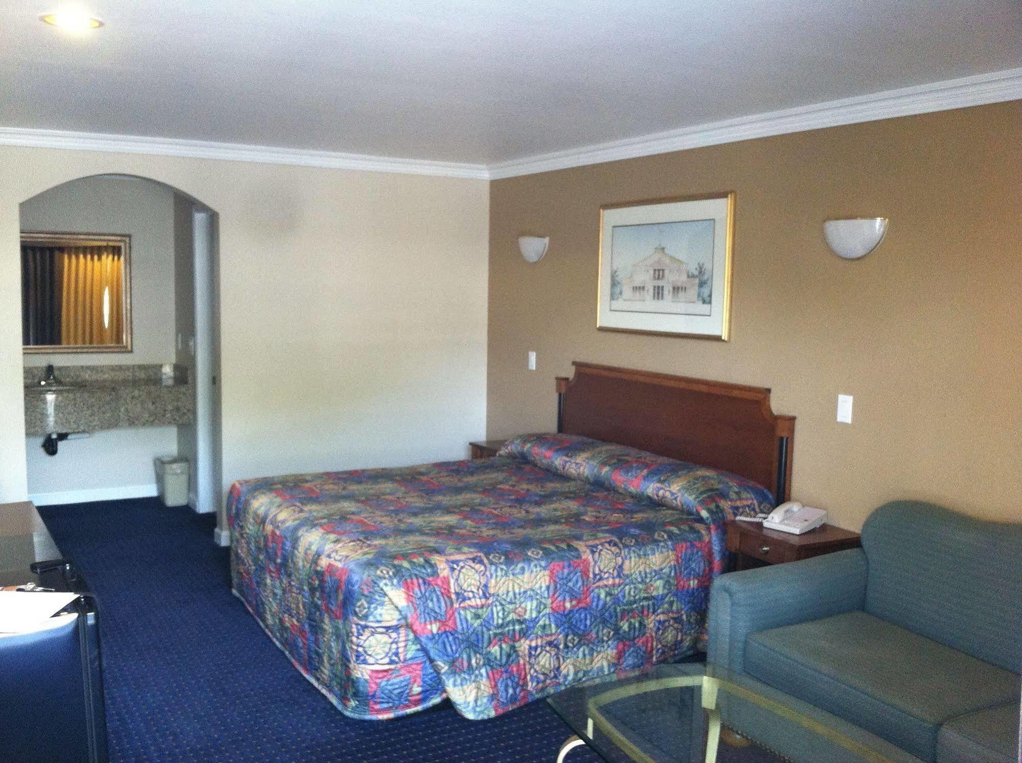 Walnut Inn&Suites West Covina Exterior foto