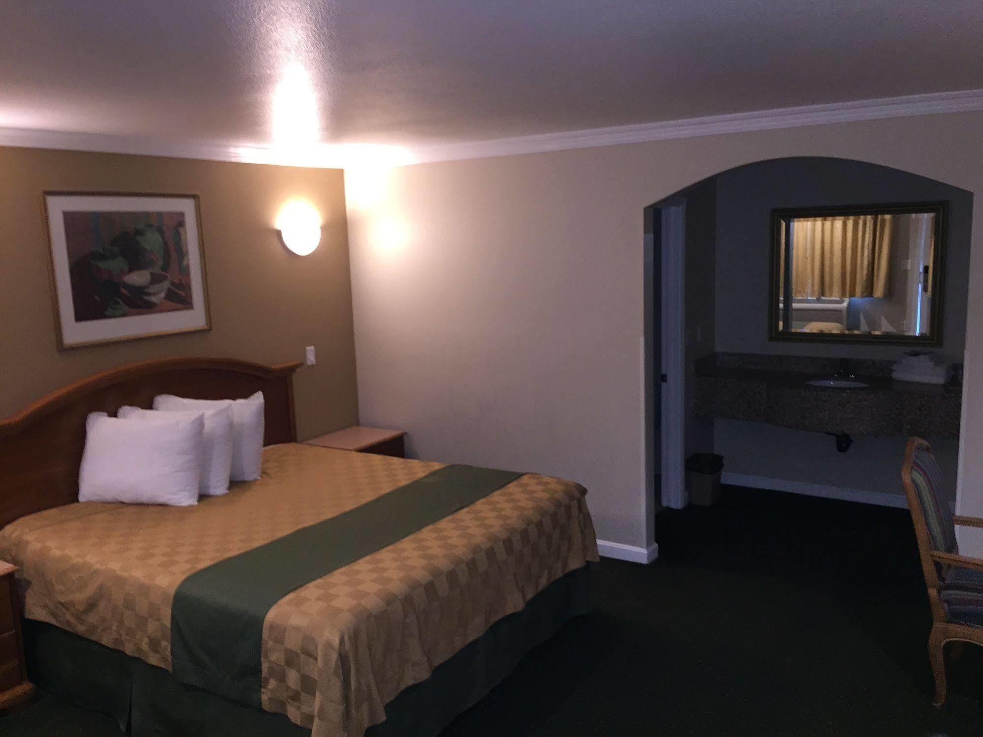 Walnut Inn&Suites West Covina Exterior foto