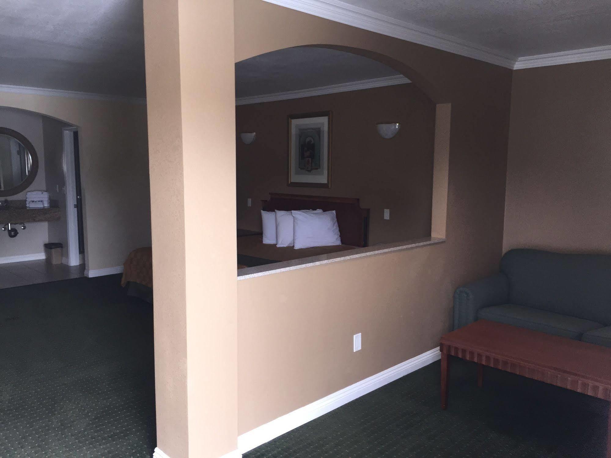 Walnut Inn&Suites West Covina Exterior foto