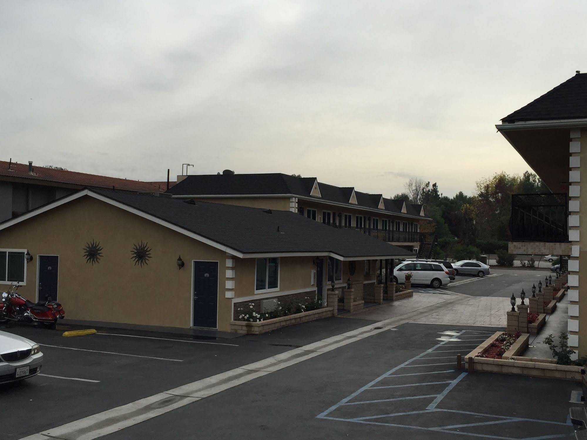Walnut Inn&Suites West Covina Exterior foto
